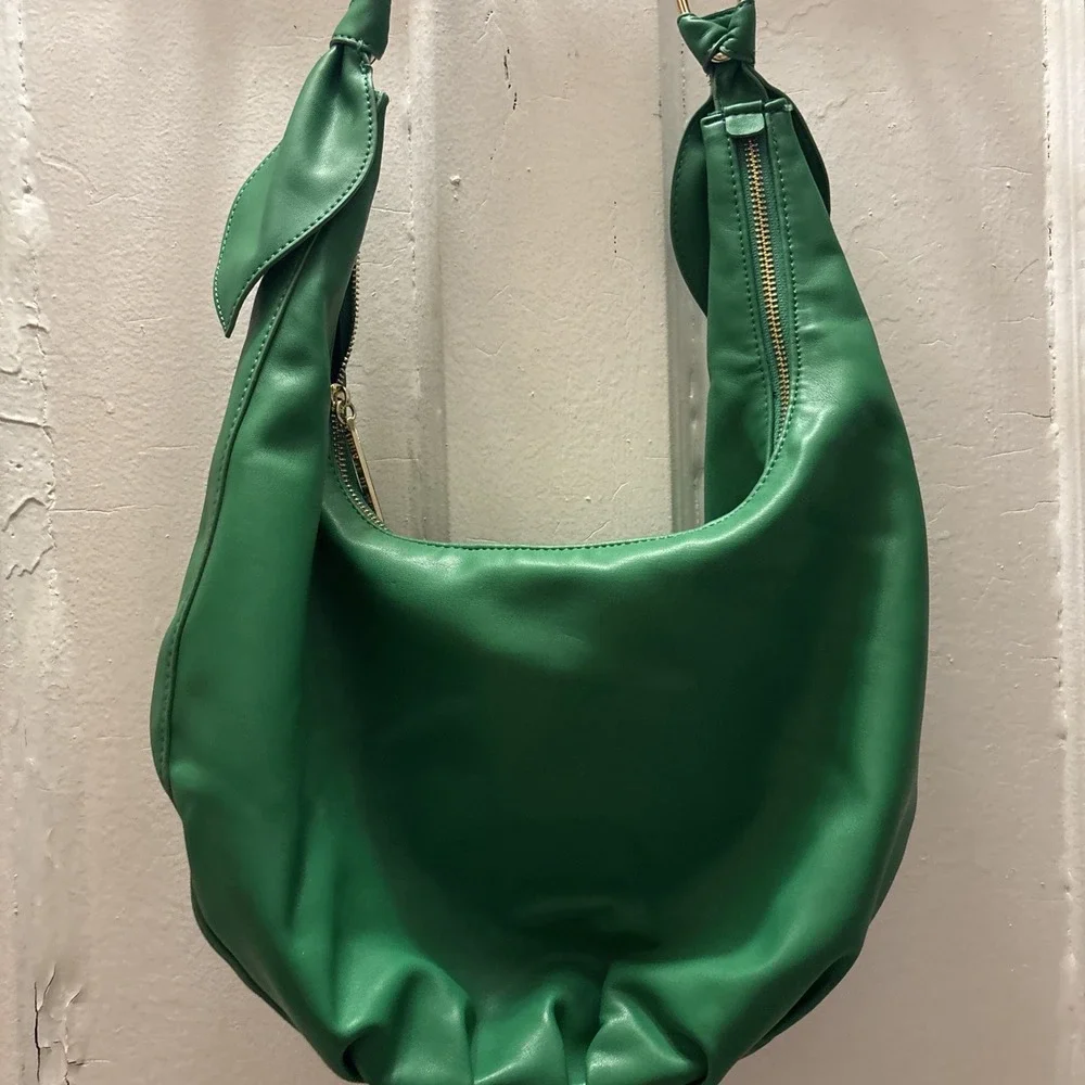 House‎ Of Want Green Hobo Purse Excellent Used Condition 16 X 10